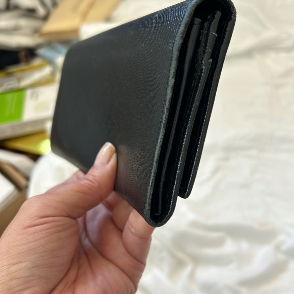 Classy Prada black saffiano leather long wallet - Picture 5 of 5